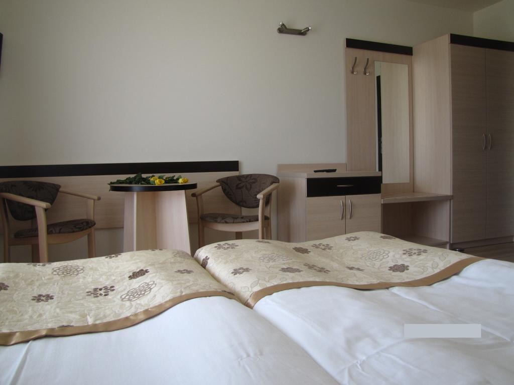 Habitación en casa particular Rekin